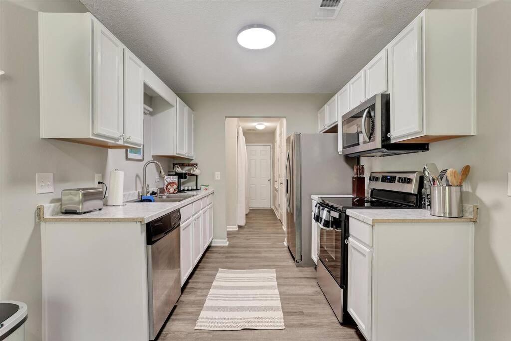 Modern And Comfortable For Your Next Stay! Holiday home