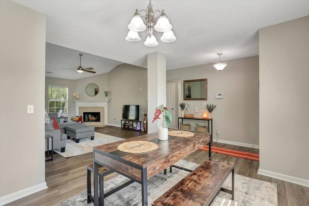 Modern And Comfortable For Your Next Stay! Holiday home Savannah