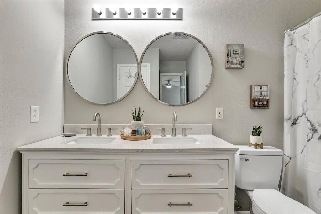 Modern And Comfortable For Your Next Stay!